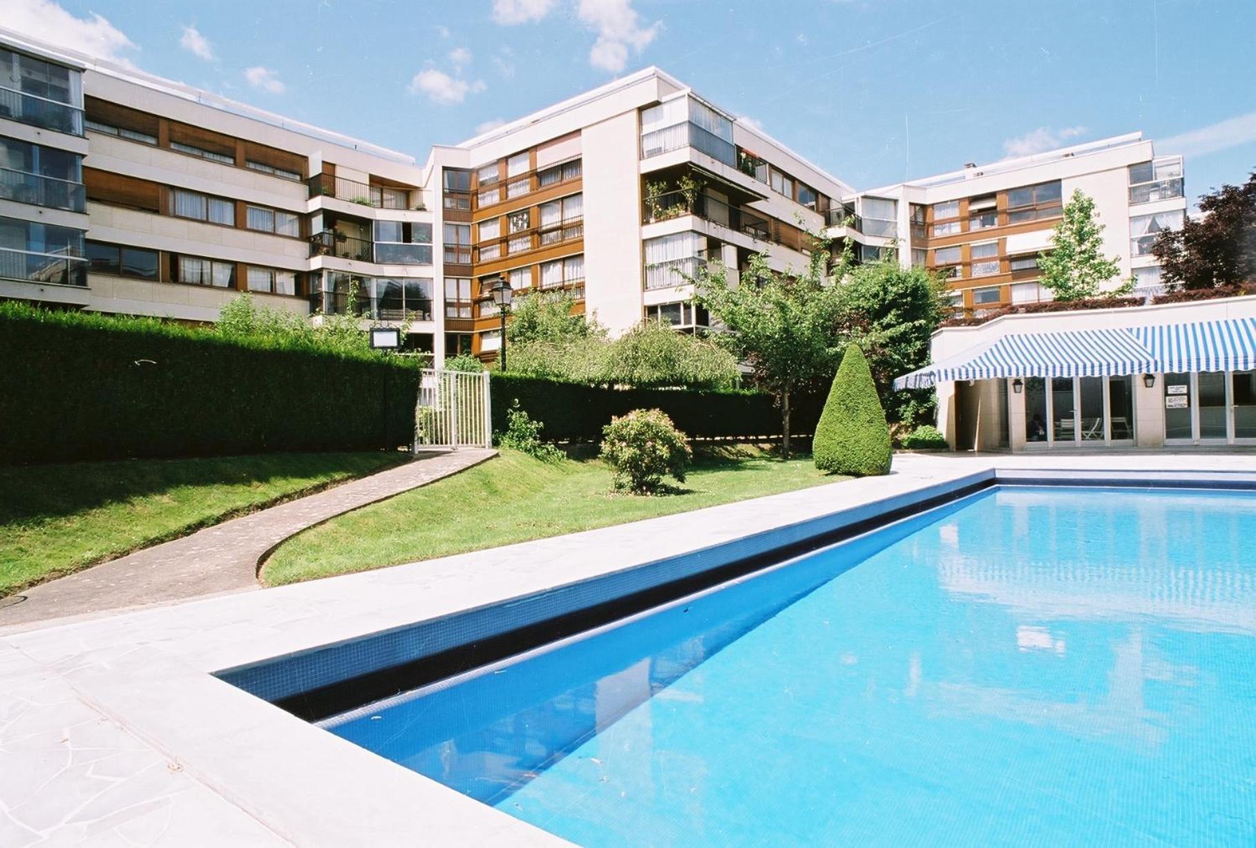Lumineux Charming Appartement - Cozy Flat Le Chesnay  Exterior photo
